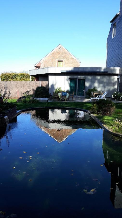 Gite Avec Piscine La Buissiere - Fernelmont Hotel Pontillas Exterior photo